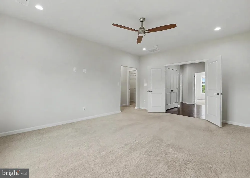22503 WINDSOR LOCKS SQUARE Ashburn, VA 20148