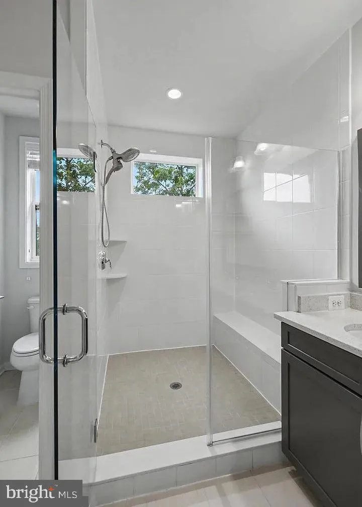 22503 WINDSOR LOCKS SQUARE Ashburn, VA 20148