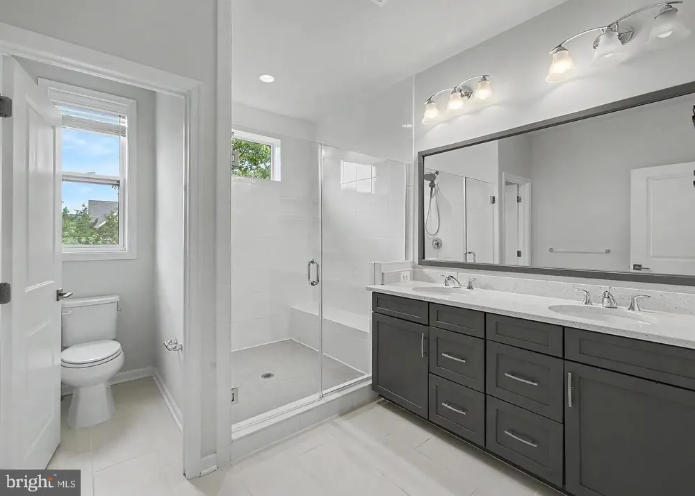 22503 WINDSOR LOCKS SQUARE Ashburn, VA 20148