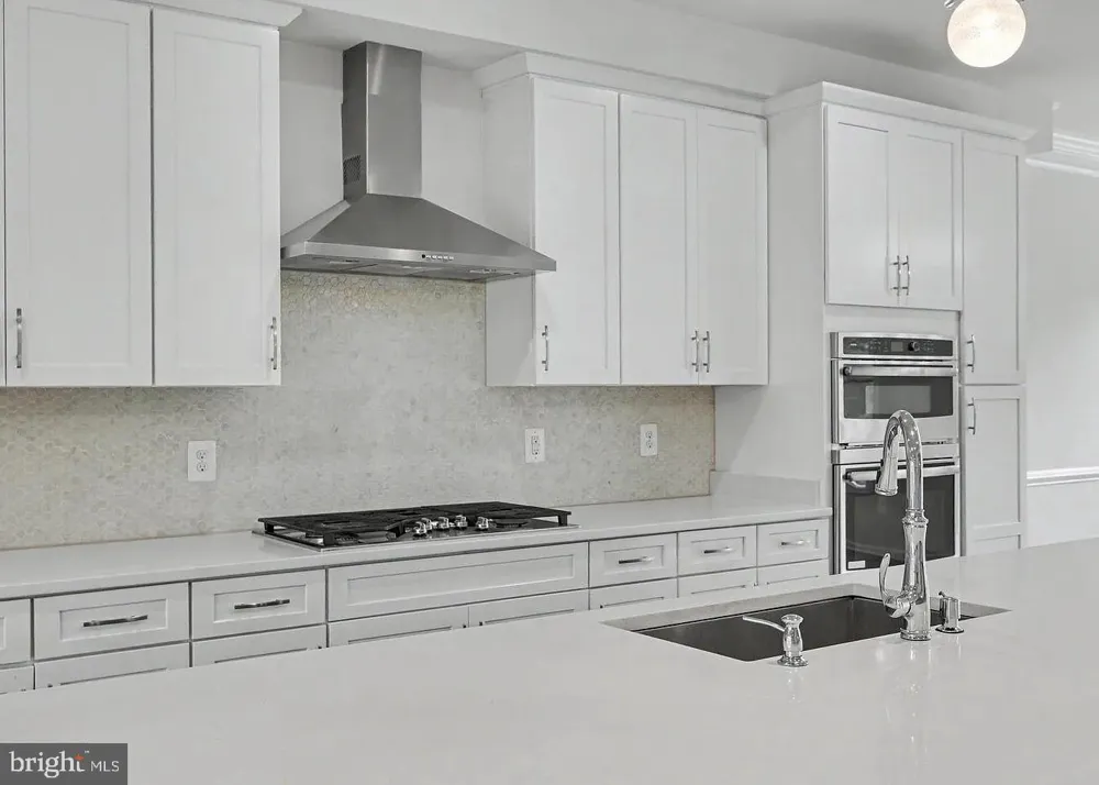 22503 WINDSOR LOCKS SQUARE Ashburn, VA 20148