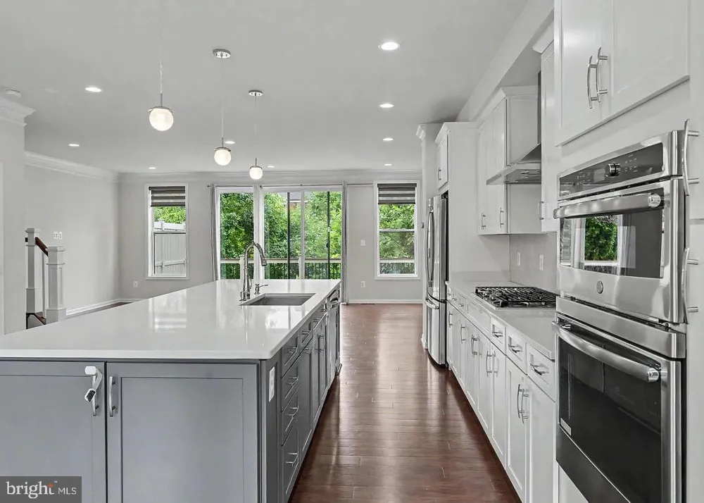 22503 WINDSOR LOCKS SQUARE Ashburn, VA 20148
