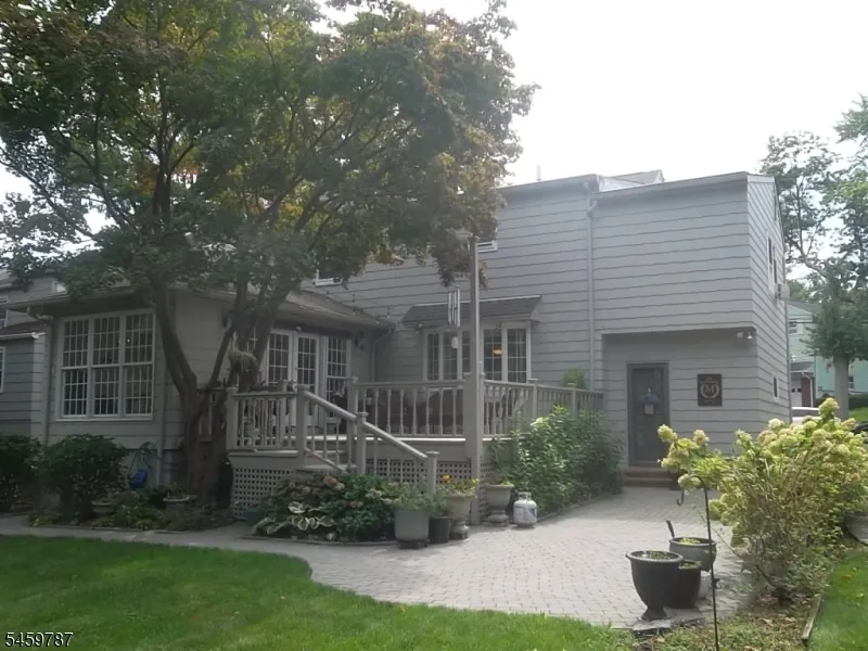 1455 Brookside Dr Union, NJ 07083