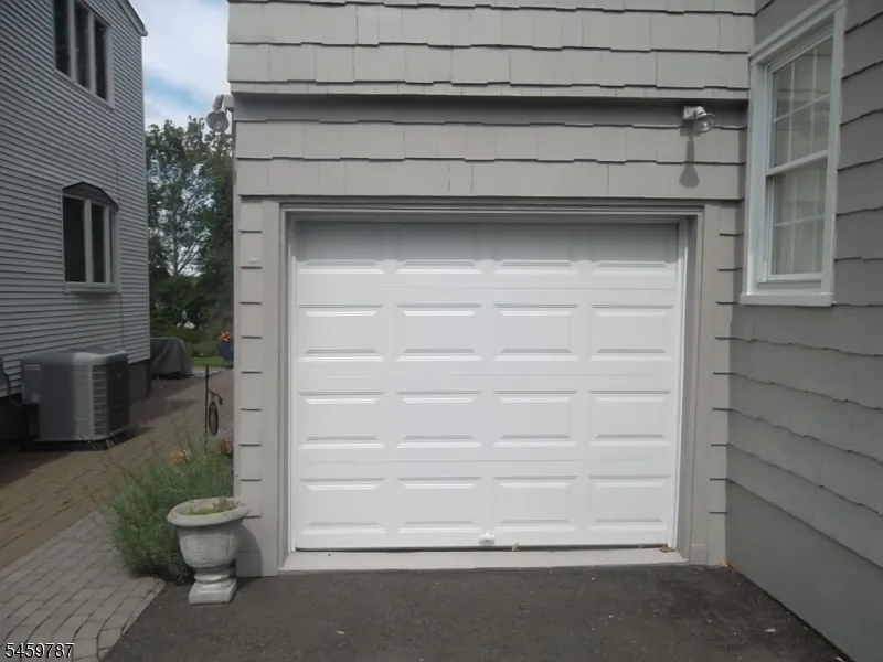 1455 Brookside Dr Union, NJ 07083