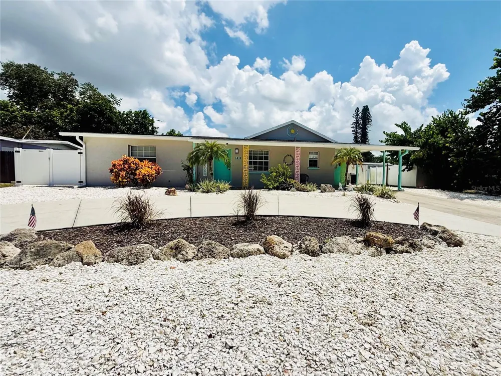 4013 52ND STREET COURT W Bradenton, FL 34209