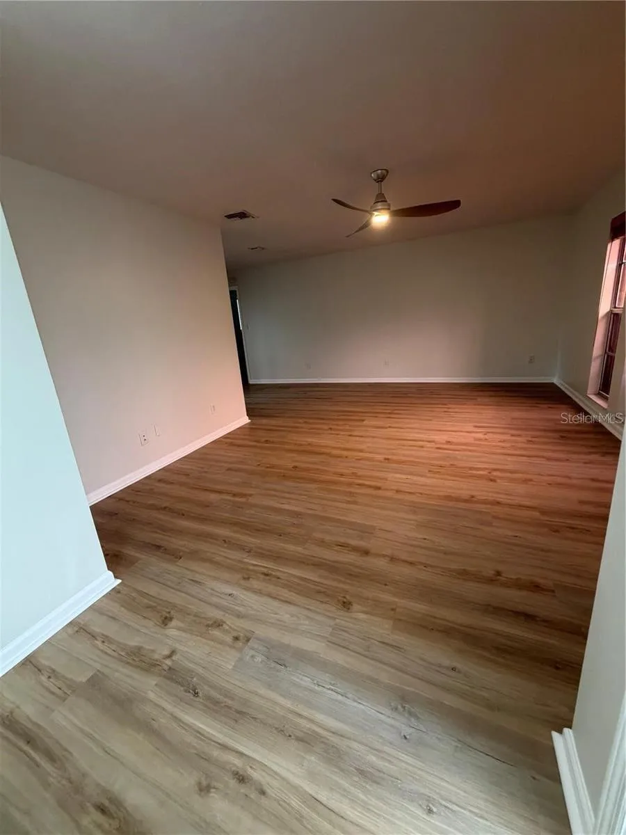 3024 BLOWN FEATHER LANE Mulberry, FL 33860