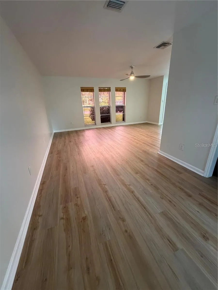 3024 BLOWN FEATHER LANE Mulberry, FL 33860