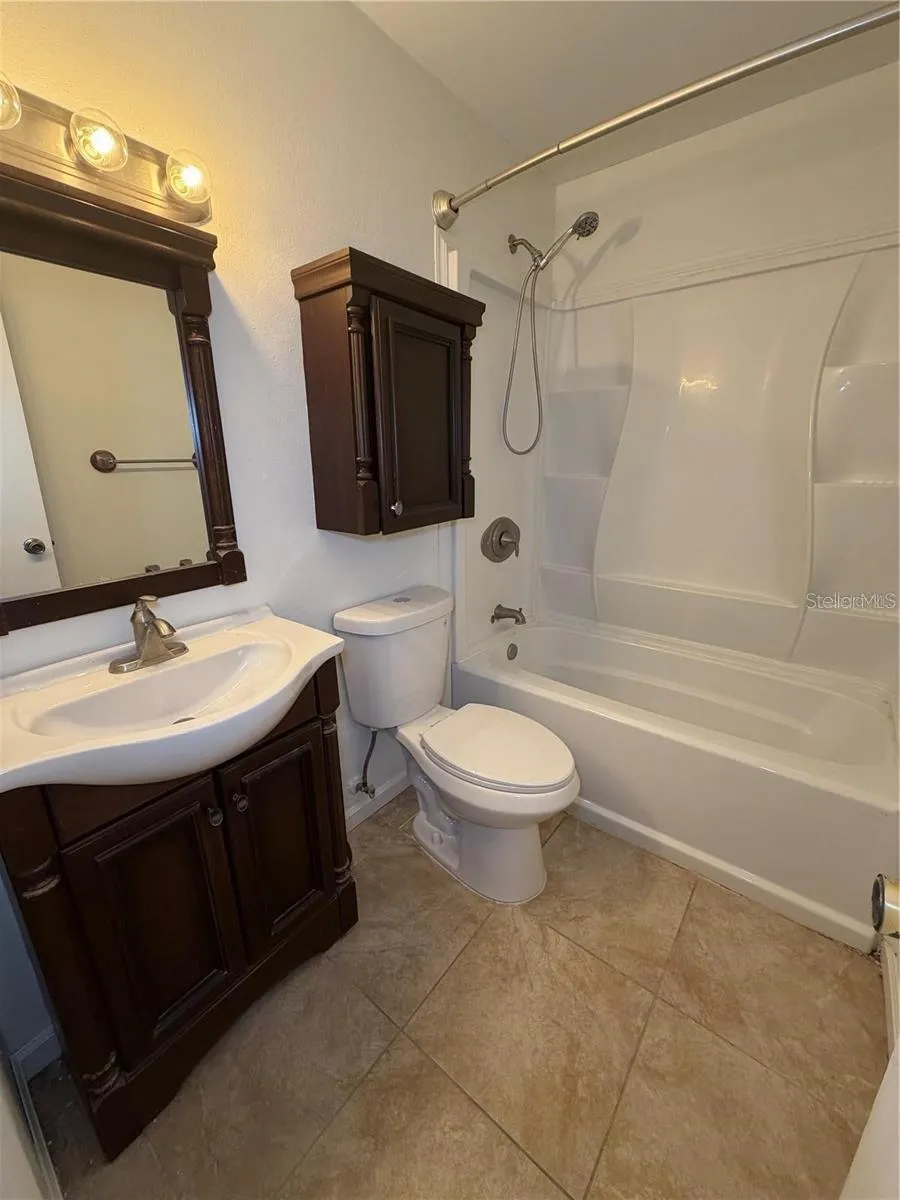 3024 BLOWN FEATHER LANE Mulberry, FL 33860