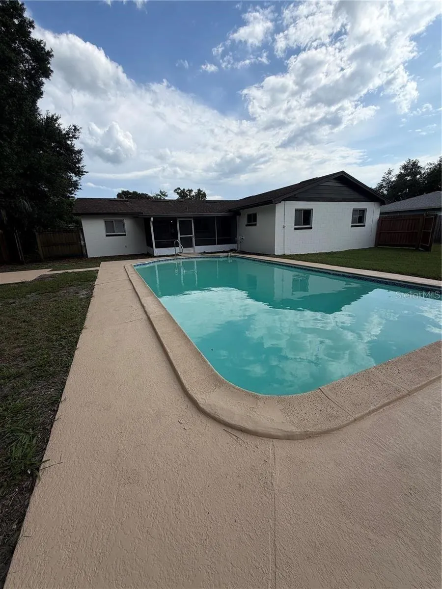 3024 BLOWN FEATHER LANE Mulberry, FL 33860