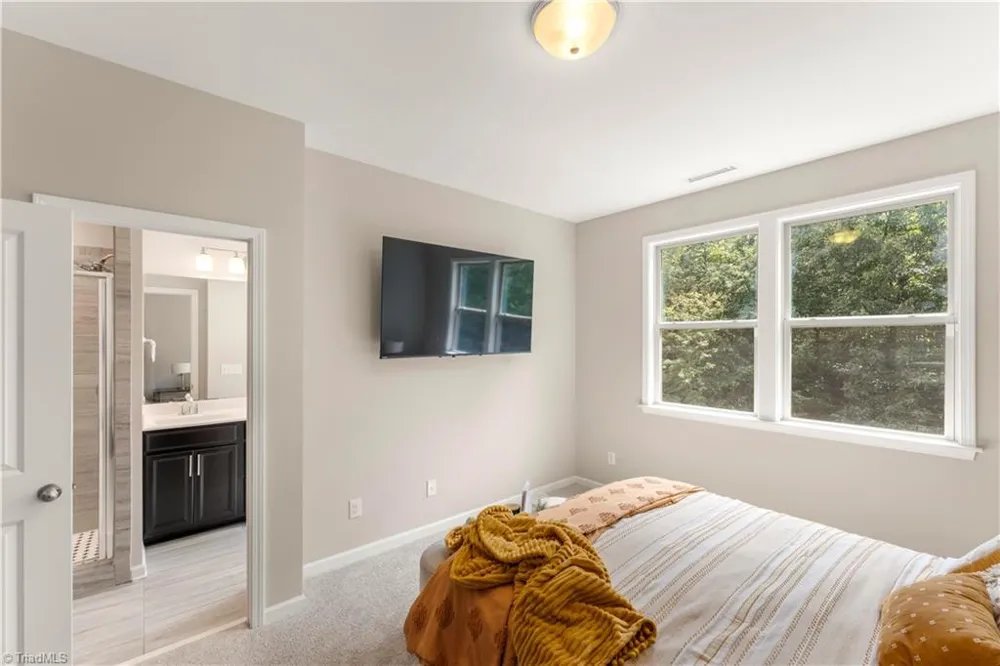 224 Ellsworth Manor Drive Hillsborough, NC 27278