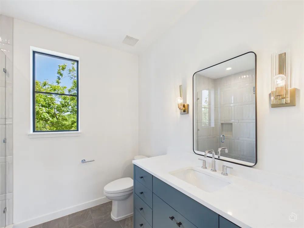 1709 Valeria Street Austin, TX 78704