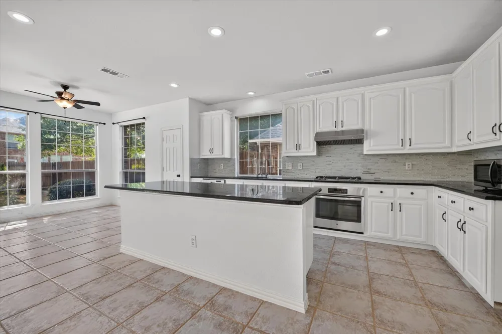 4233 Sandra Lynn Drive Flower Mound, TX 75022