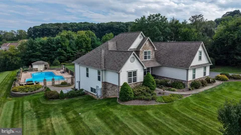 231 HAWKVIEW COURT