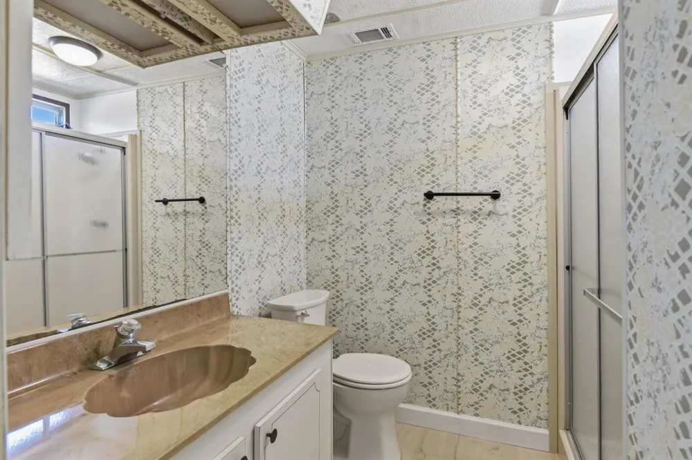 7983 SE SARATOGA DRIVE Hobe Sound, FL 33455