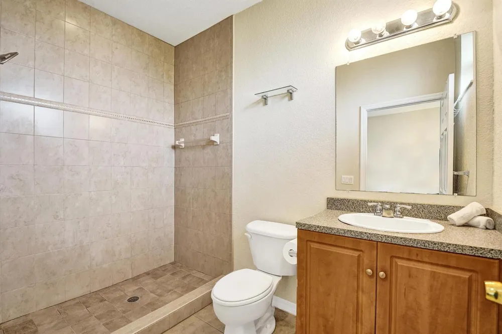 852 NW 9TH STREET Hallandale Beach, FL 33009