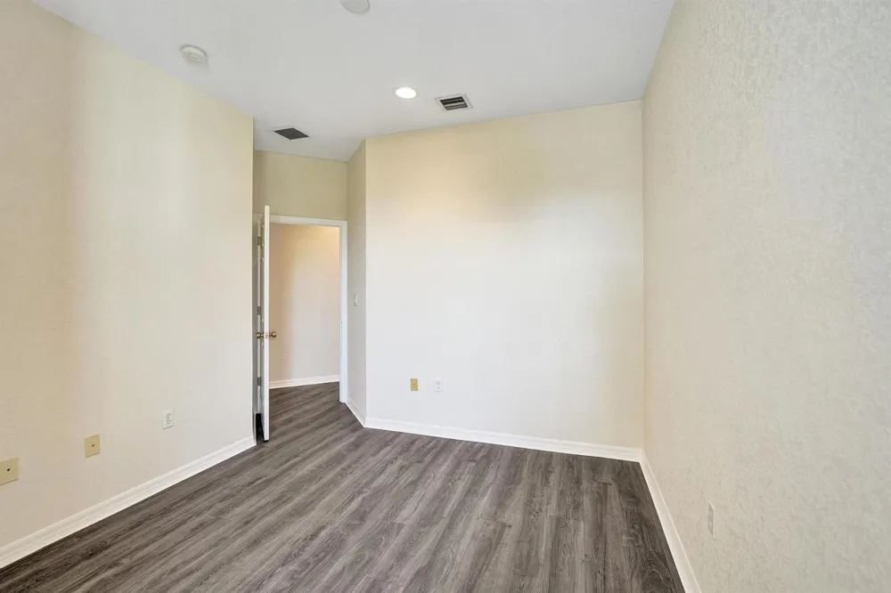 852 NW 9TH STREET Hallandale Beach, FL 33009