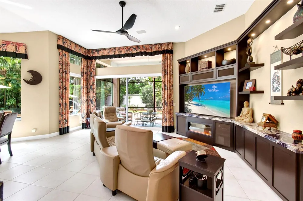 6903 Royal Orchid Circle Delray Beach, FL 33446
