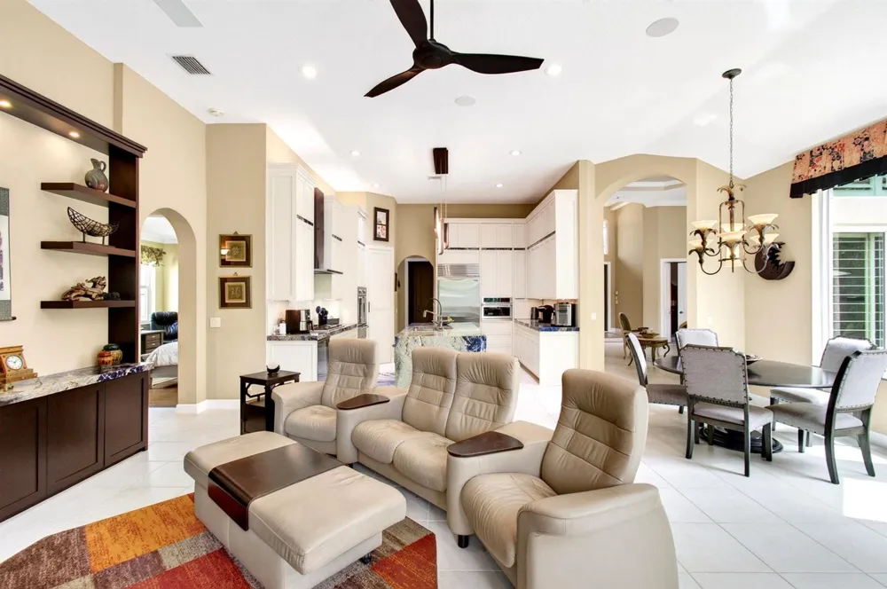 6903 Royal Orchid Circle Delray Beach, FL 33446