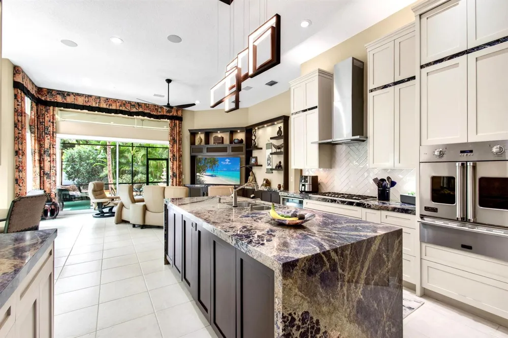 6903 Royal Orchid Circle Delray Beach, FL 33446