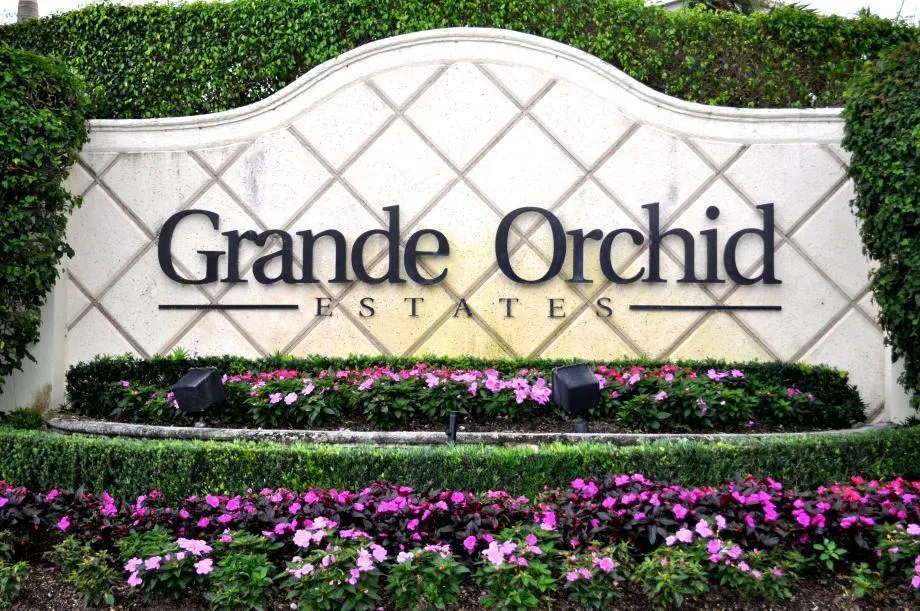 6903 Royal Orchid Circle Delray Beach, FL 33446