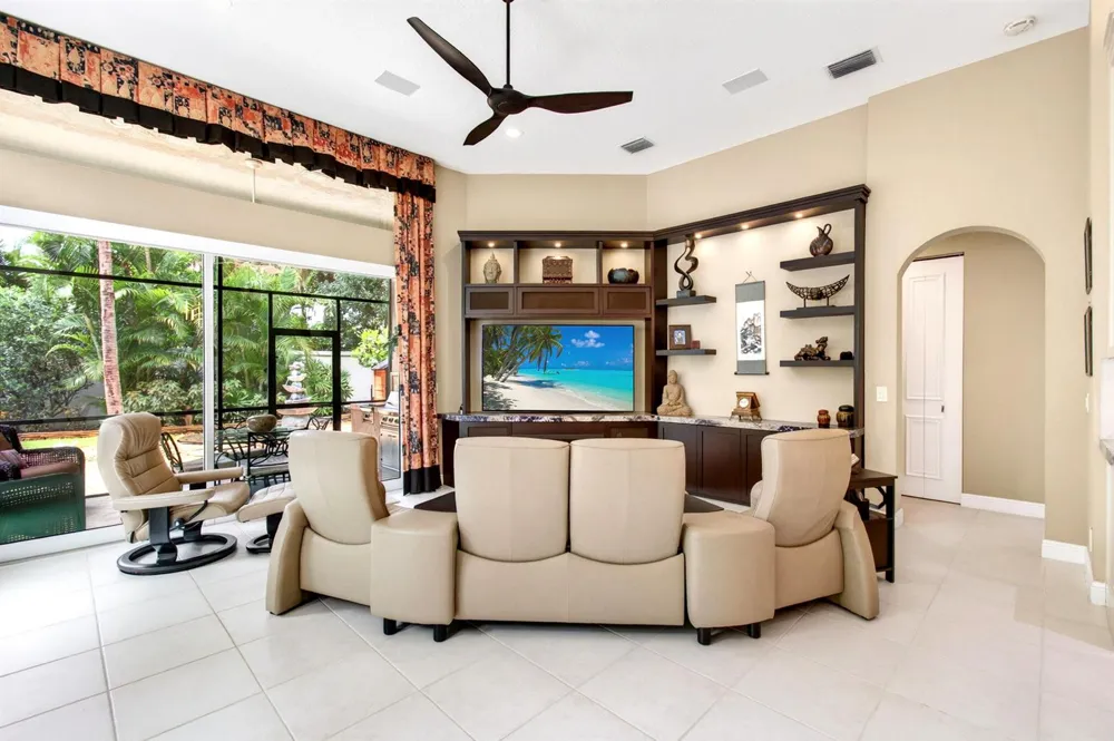 6903 Royal Orchid Circle Delray Beach, FL 33446