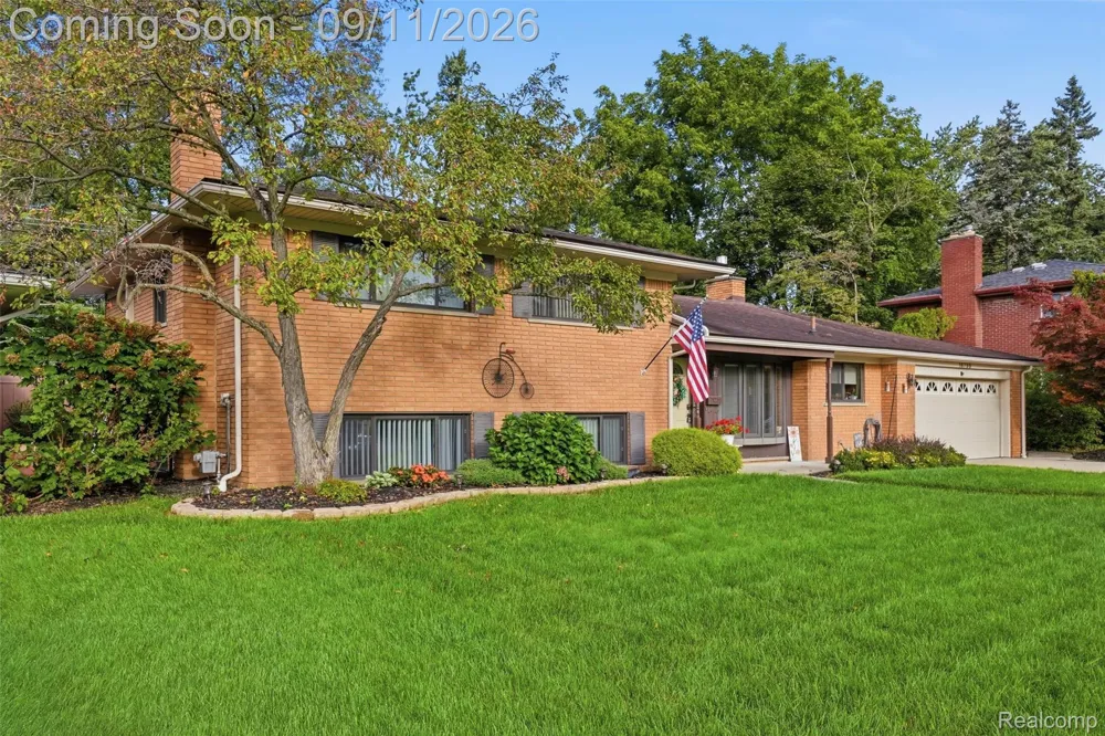 16799 Farmington Road Livonia City, MI 48154