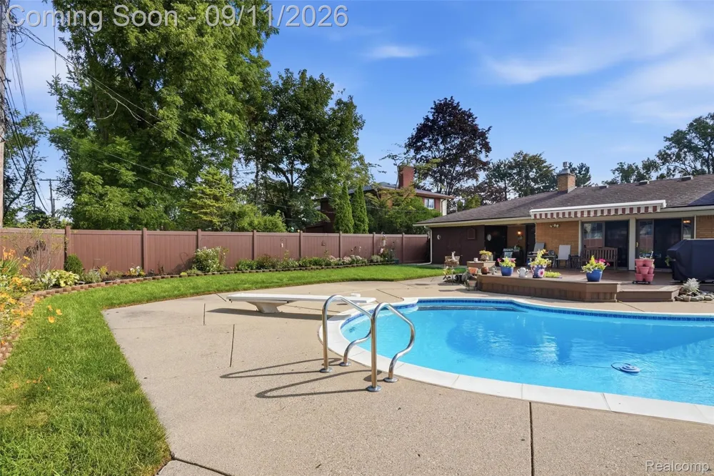 16799 Farmington Road Livonia City, MI 48154