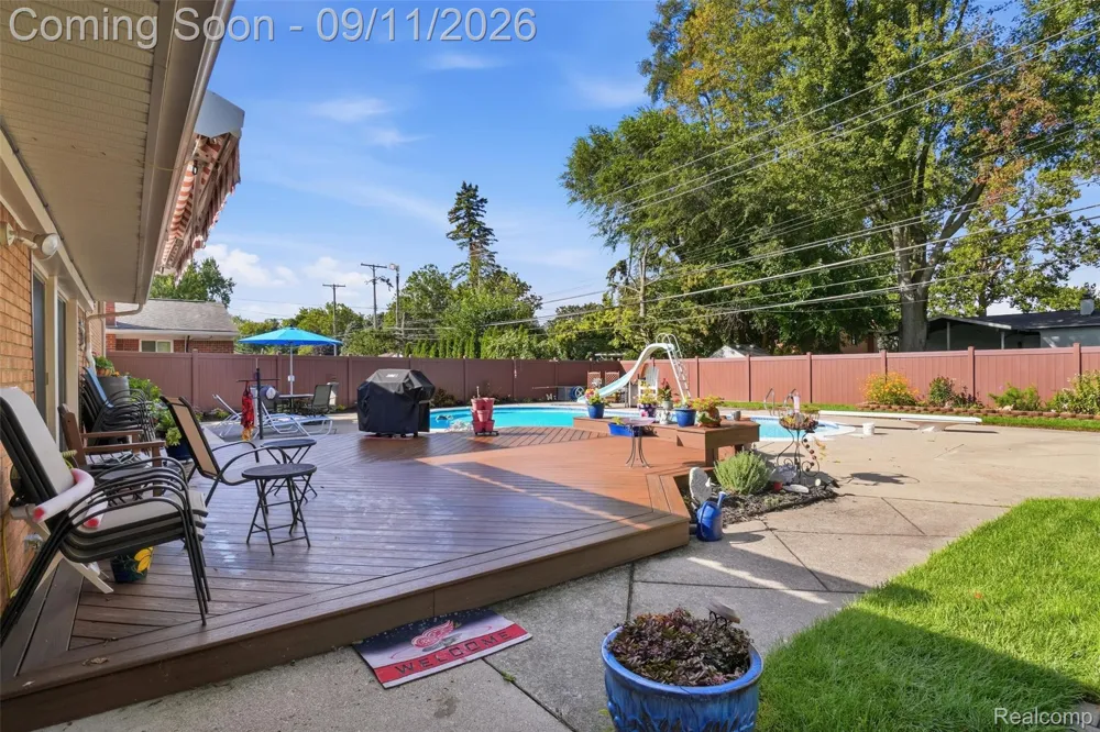 16799 Farmington Road Livonia City, MI 48154