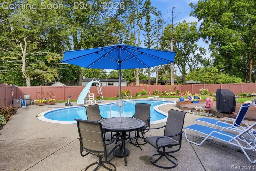 16799 Farmington Road Livonia City, MI 48154