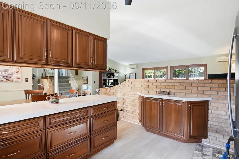 16799 Farmington Road Livonia City, MI 48154