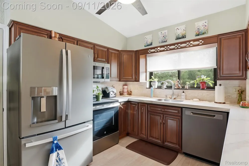 16799 Farmington Road Livonia City, MI 48154