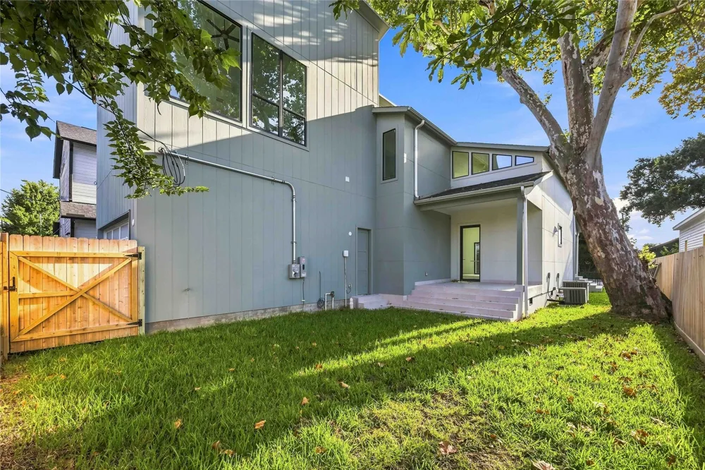 513 Archer Street Houston, TX 77009