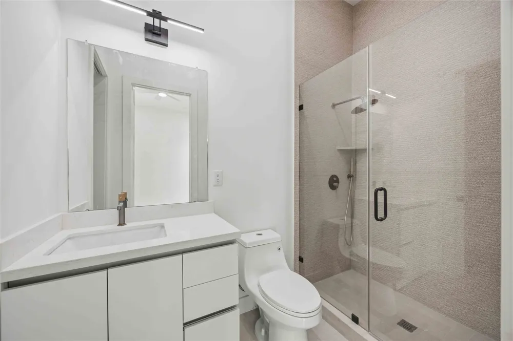 513 Archer Street Houston, TX 77009