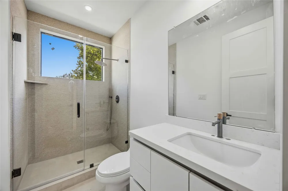 513 Archer Street Houston, TX 77009