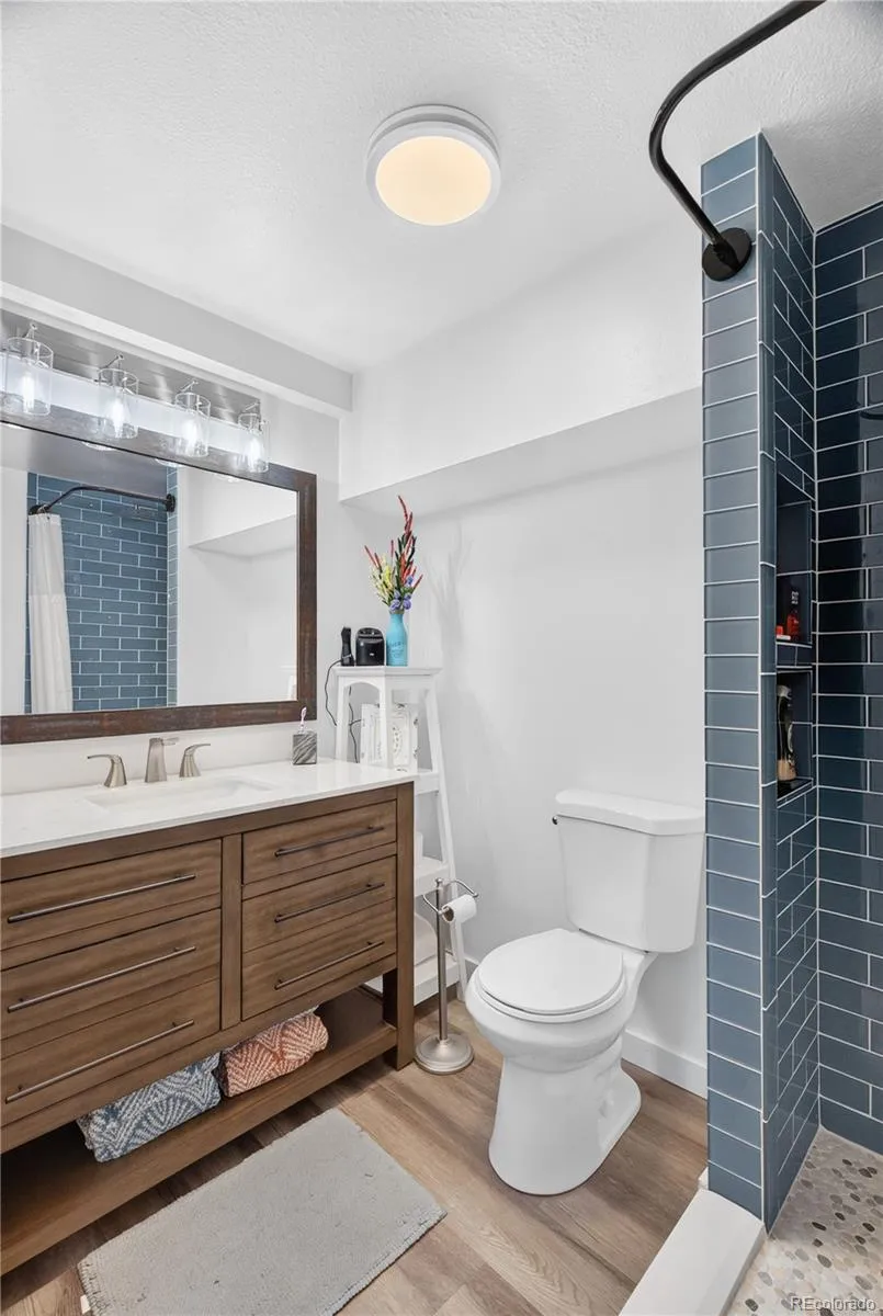 6995 W Rowland Avenue Littleton, CO 80128