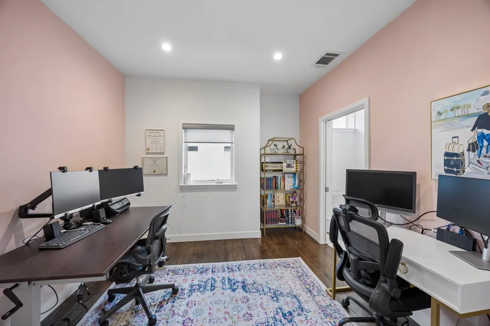4935 Flitwick Court Dallas, TX 75204