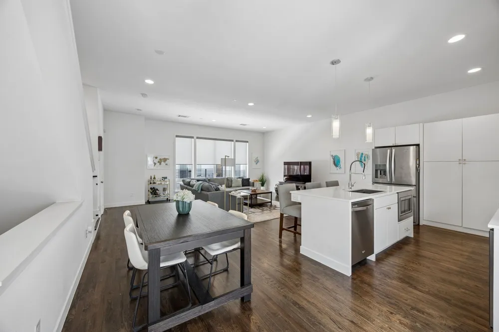 4935 Flitwick Court Dallas, TX 75204