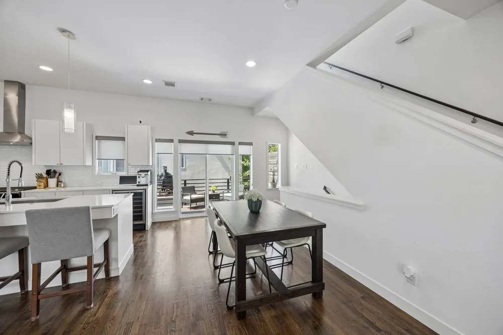 4935 Flitwick Court Dallas, TX 75204