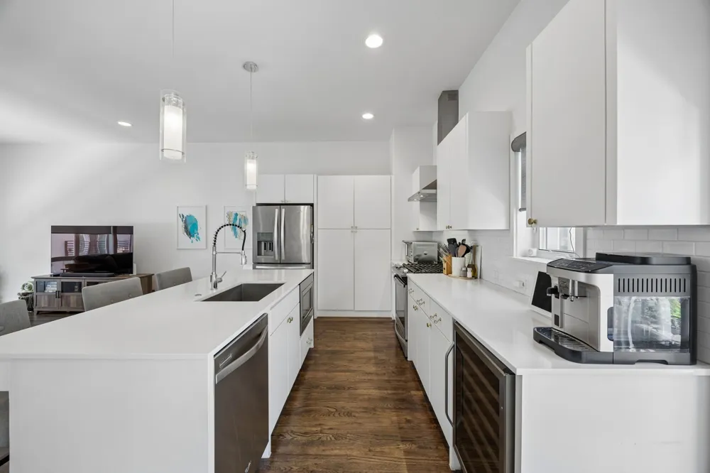 4935 Flitwick Court Dallas, TX 75204
