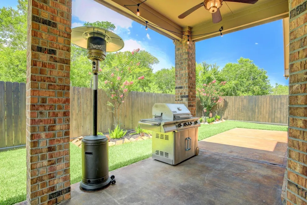 3541 Firenze Drive Friendswood, TX 77546