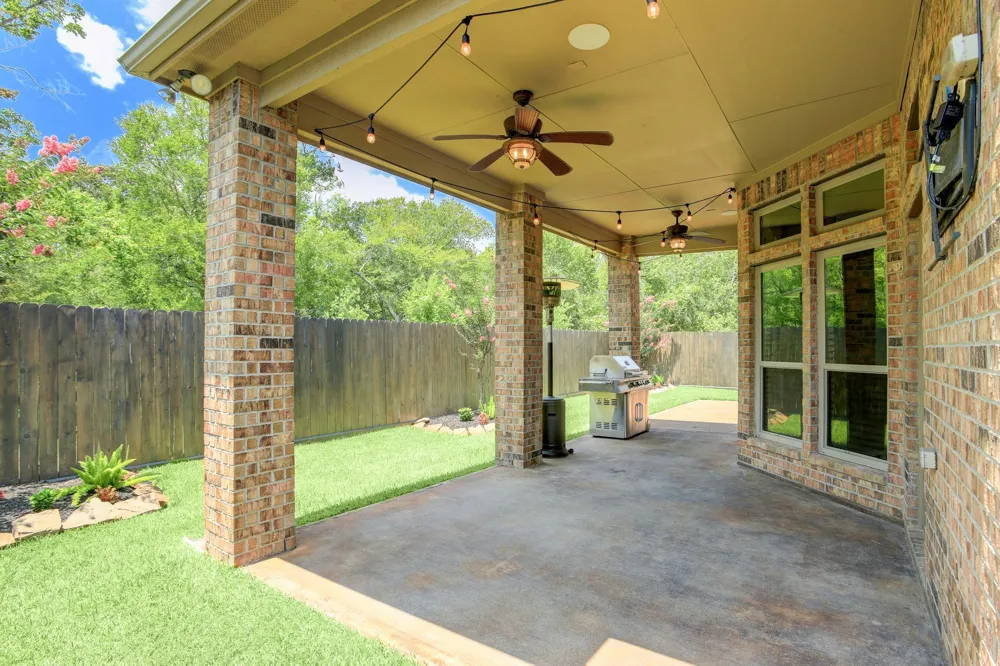 3541 Firenze Drive Friendswood, TX 77546