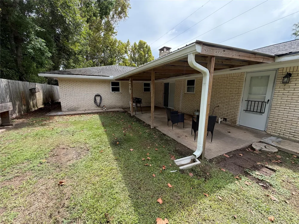 2004 9th Street High Island, TX 77623