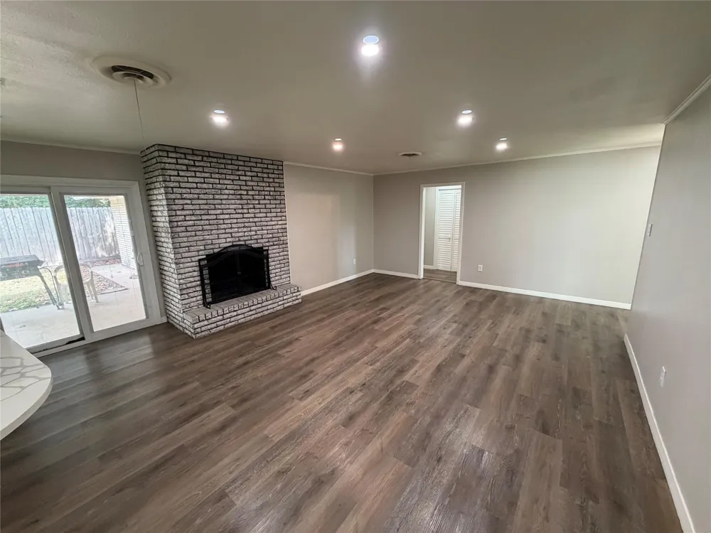 2004 9th Street High Island, TX 77623