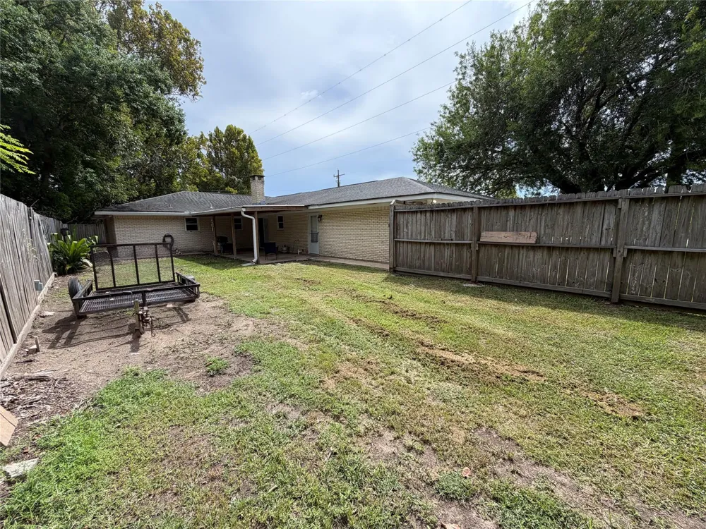 2004 9th Street High Island, TX 77623
