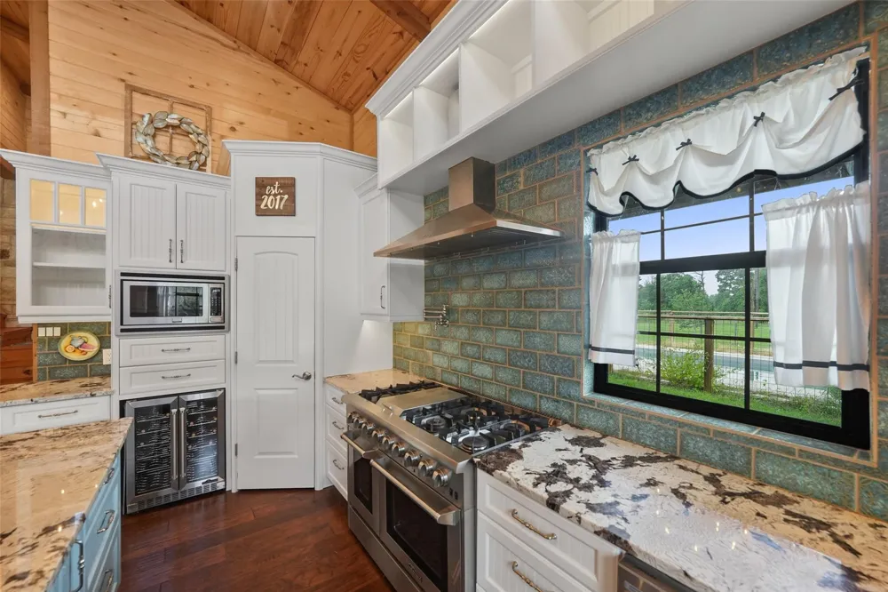 26534 Mitchel Road Hempstead, TX 77445