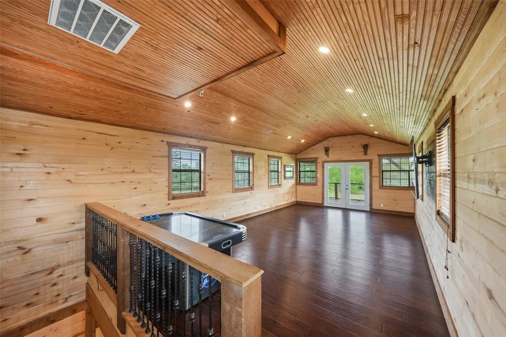 26534 Mitchel Road Hempstead, TX 77445