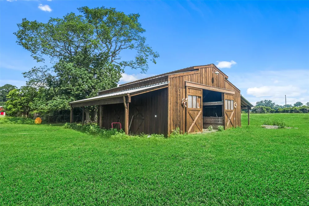 26534 Mitchel Road Hempstead, TX 77445