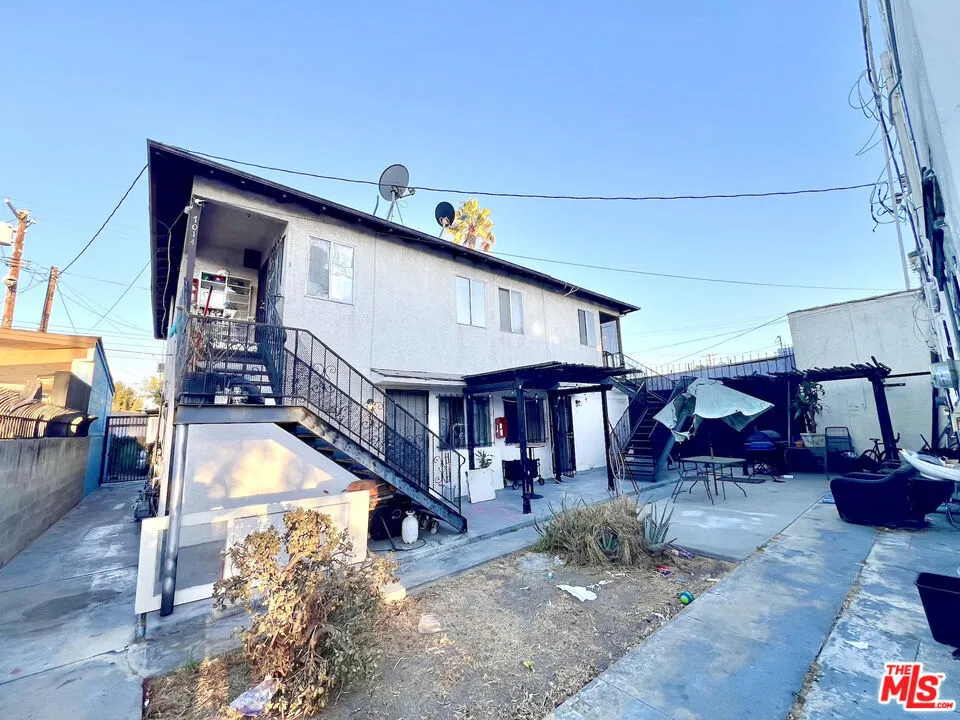 7014 S Western Avenue #2 Los Angeles, CA 90047