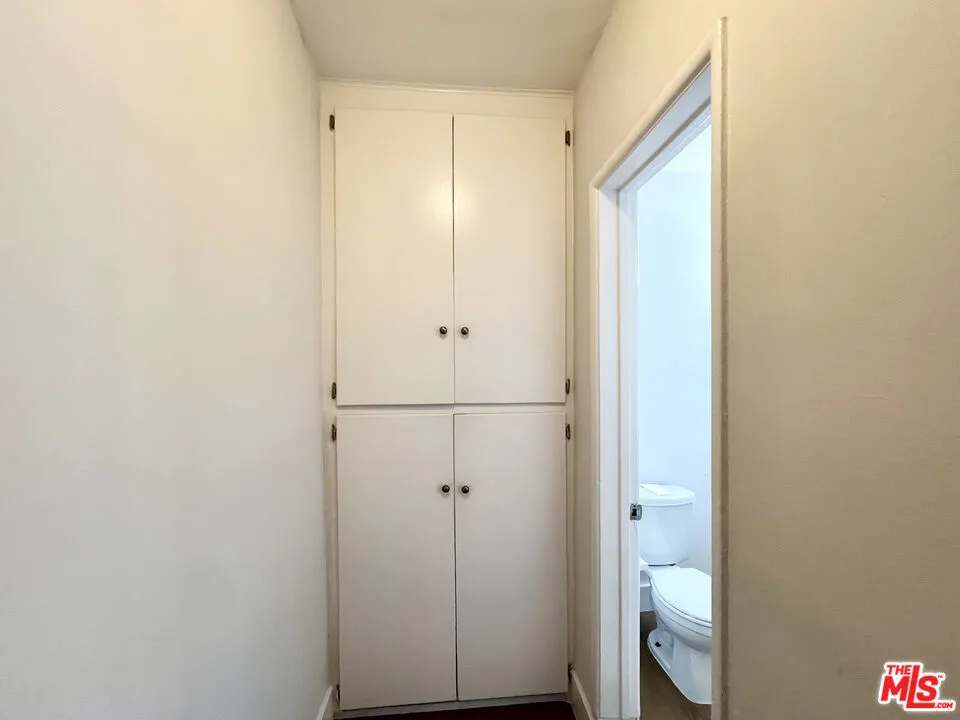 7014 S Western Avenue #2 Los Angeles, CA 90047