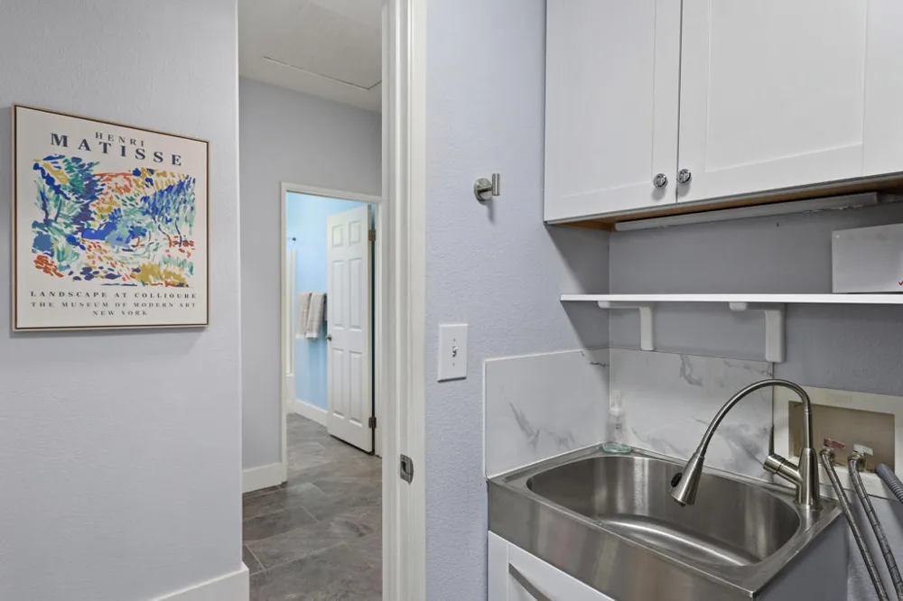 664 E Lily Street Palm Springs, CA 92262