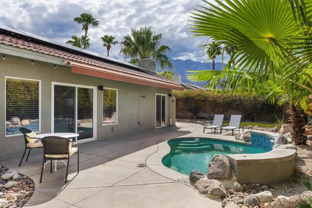 664 E Lily Street Palm Springs, CA 92262